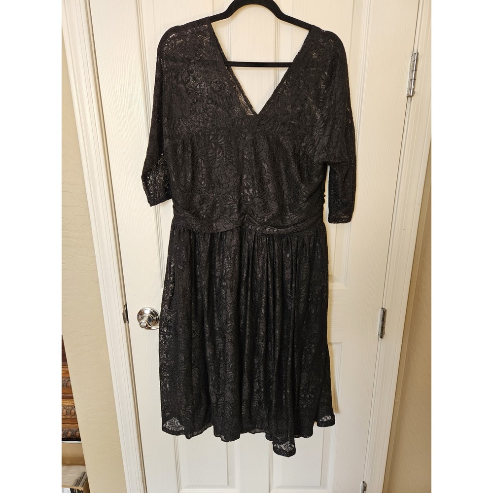 Lace Cocktail V-Neck Short Sleeve Knee Length Stretchy Black Dress, Plus 4X
